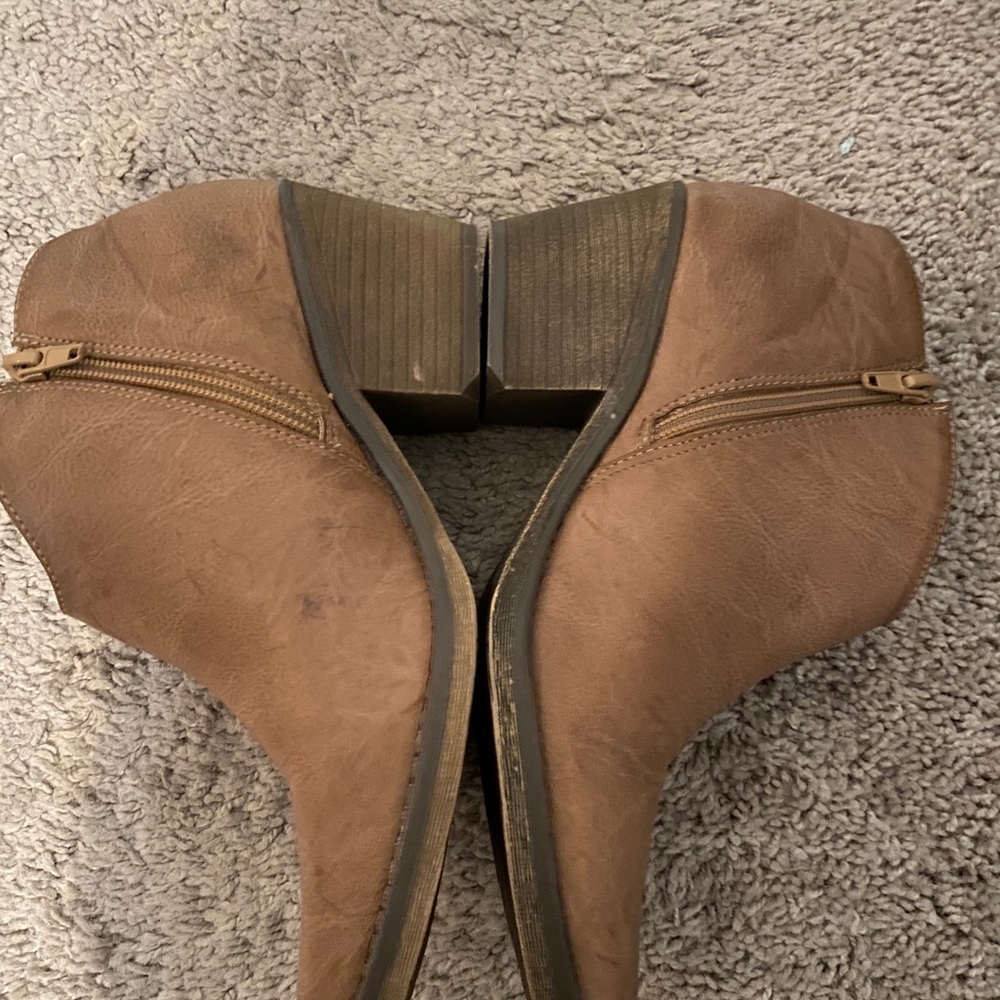 Forever 21 boots/booties. Ankle boots - Picture 9 of 13
